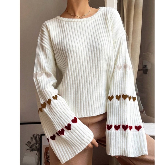 Cozy Solid heart Print Bell Sleeve Loose Fit Sweater Top - Picture 6 of 9